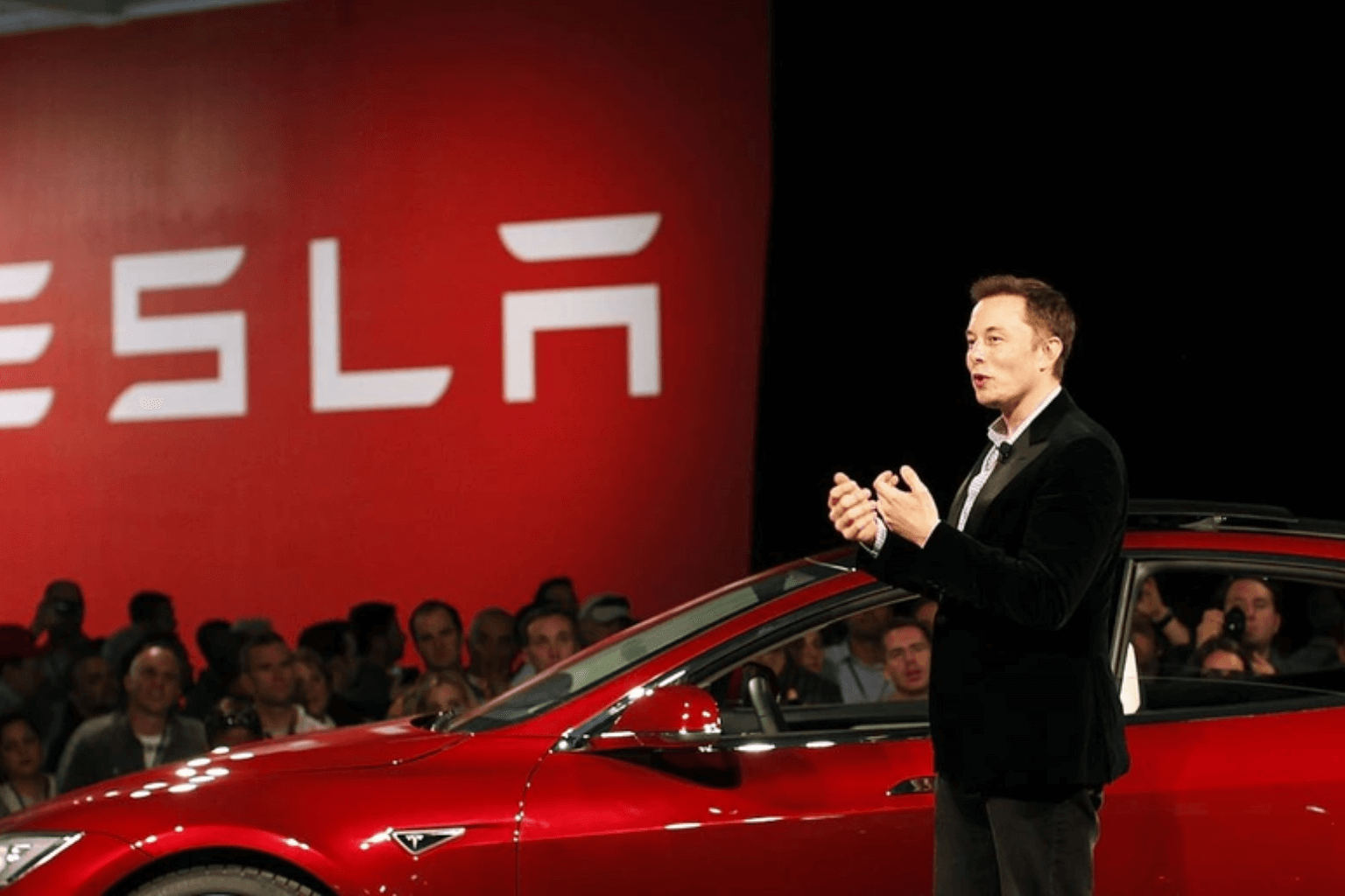 Tesla investors sue Elon Musk for starting a new AI company