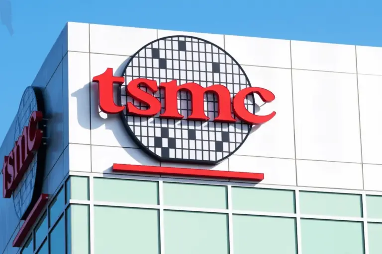 AI Boom Pushes Taiwan's TSMC to New Heights, Joins Trillion-Dollar Club