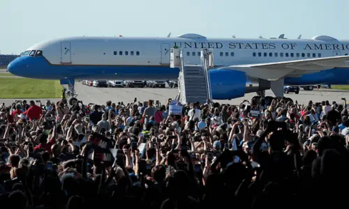 Trump Alleges Kamala Harris' Rally Crowd Was 'Fake' & AI-Generated