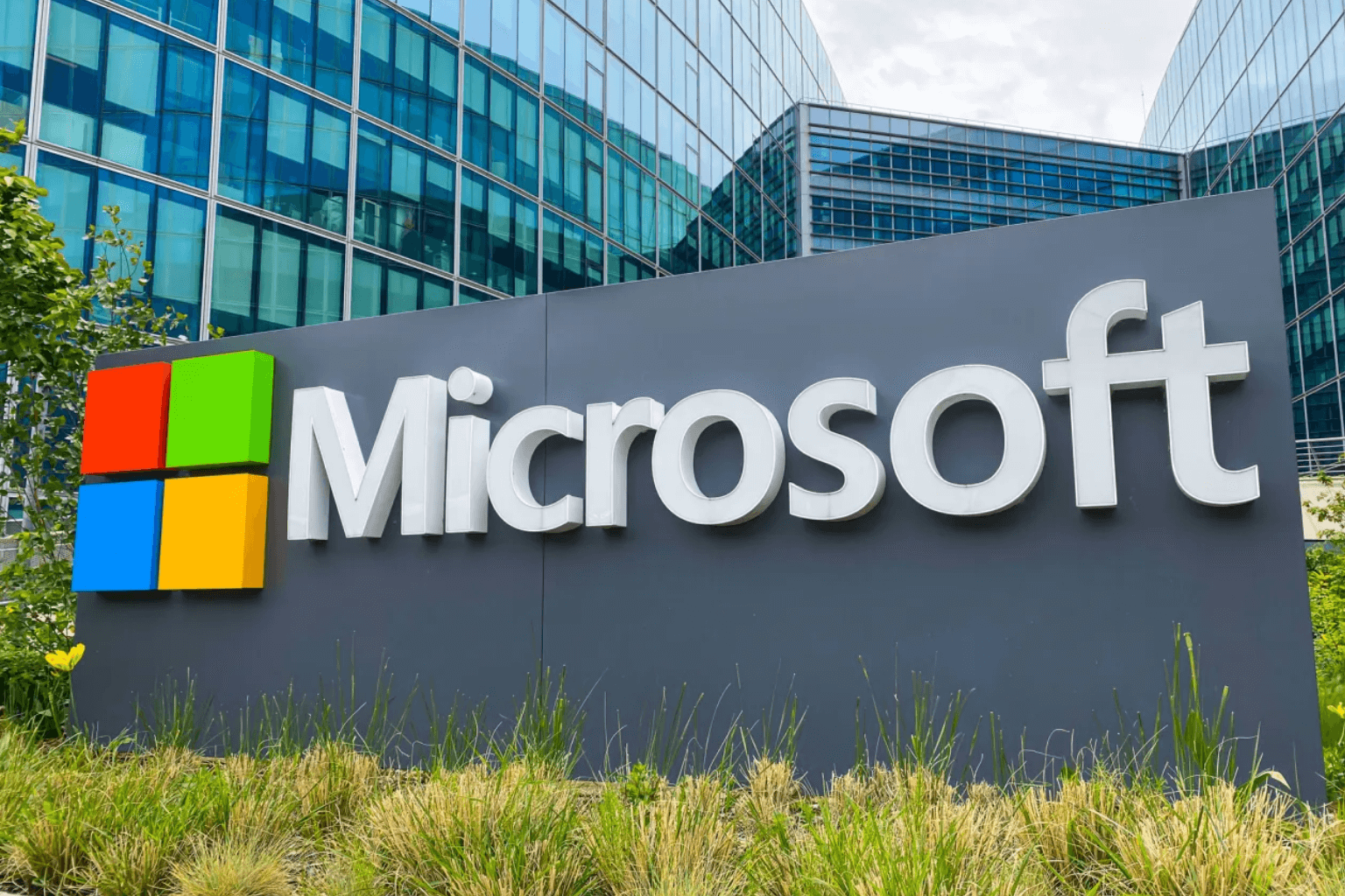 Microsoft's Big AI Office Deal with Vodafone 3 New Excel & Outlook Features